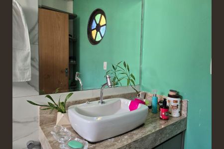 Casa à venda com 350m², 4 quartos e 2 vagasBanheiro da Suíte 1