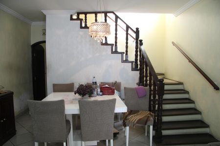 Casa à venda com 350m², 4 quartos e 2 vagasSala 