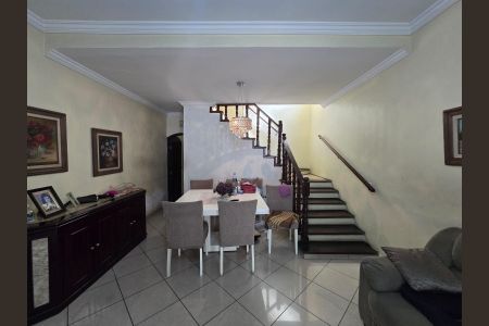 Sala  de casa à venda com 4 quartos, 350m² em Vila das Bandeiras, Guarulhos