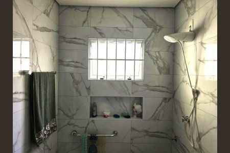 Casa à venda com 350m², 4 quartos e 2 vagasBanheiro da Suíte 1