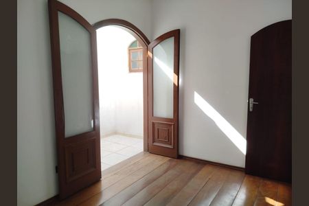 Casa à venda com 477m², 4 quartos e 5 vagas Casa à venda com 477m², 4 quartos e 5 vagasFoto 17