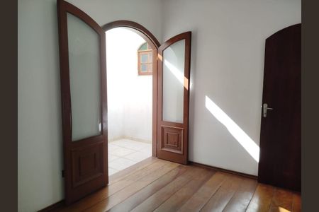 Casa à venda com 477m², 4 quartos e 5 vagas Casa à venda com 477m², 4 quartos e 5 vagasFoto 12