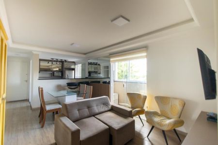 Sala de apartamento para alugar com 2 quartos, 75m² em Capão Raso, Curitiba