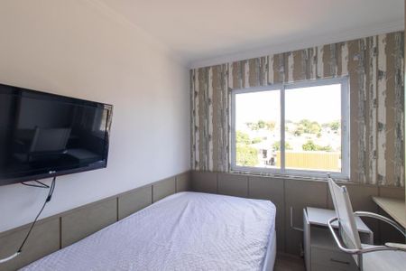 Quarto 2 de apartamento para alugar com 2 quartos, 75m² em Capão Raso, Curitiba