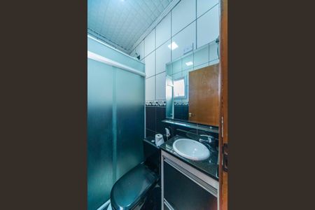 Banheiro de apartamento à venda com 2 quartos, 80m² em Vila Progresso, Santo André