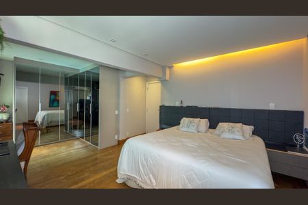 Apartamento à venda com 200m², 3 quartos e 3 vagasQuarto 2 - Suíte