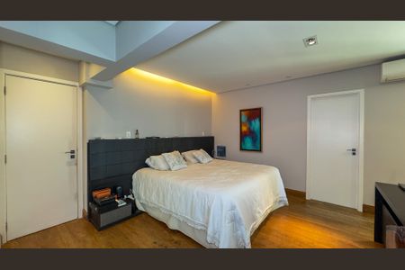 Apartamento à venda com 200m², 3 quartos e 3 vagasQuarto 2 - Suíte