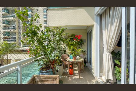 Apartamento à venda com 200m², 3 quartos e 3 vagasSacada