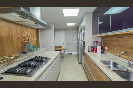 Apartamento à venda com 200m², 3 quartos e 3 vagasCozinha 