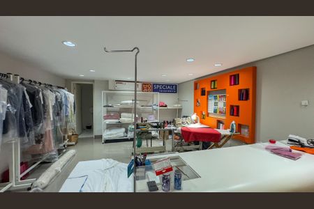 Apartamento à venda com 200m², 3 quartos e 3 vagasLavanderia