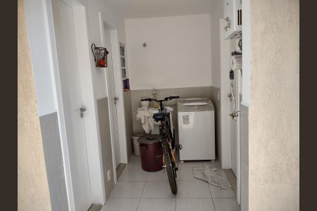 Casa à venda com 140m², 4 quartos e 4 vagas Casa à venda com 140m², 4 quartos e 4 vagasÁrea de serviço