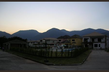 Casa à venda com 140m², 4 quartos e 4 vagas