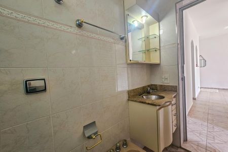 Apartamento para alugar com 76m², 1 quarto e 1 vaga Apartamento para alugar com 76m², 1 quarto e 1 vagaBanheiro social