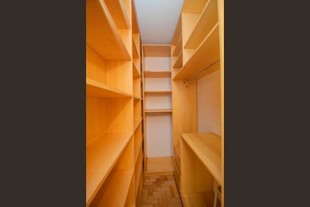 Apartamento para alugar com 86m², 2 quartos e sem vagaCloset