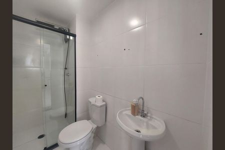 Apartamento para alugar com 33m², 2 quartos e sem vaga Apartamento para alugar com 33m², 2 quartos e sem vagaBanheiro