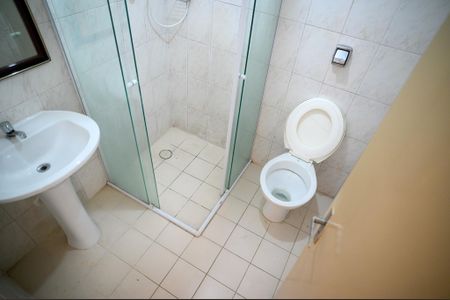 Apartamento à venda com 60m², 2 quartos e 1 vaga Apartamento à venda com 60m², 2 quartos e 1 vagaBanheiro