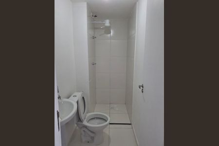 Banheiro de apartamento para alugar com 1 quarto, 28m² em Jardim Jaragua (Sao Domingos), São Paulo