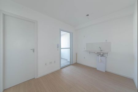 Sala - Cozinha Integrada de apartamento para alugar com 2 quartos, 29m² em Santo Amaro, São Paulo