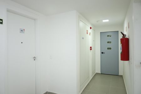 Apartamento para alugar com 41m², 2 quartos e sem vagaÁrea comum - Saguão do andar 