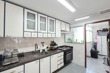 Apartamento à venda com 111m², 3 quartos e 2 vagasCozinha