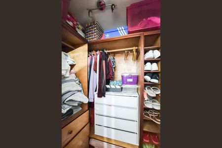 Apartamento à venda com 111m², 3 quartos e 2 vagasQuarto 1 - closet