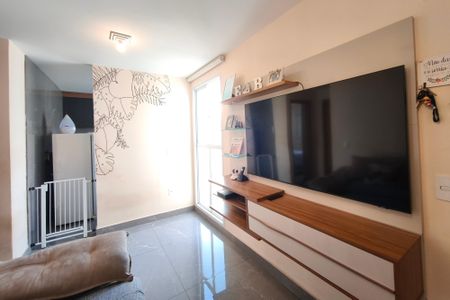 Sala de apartamento à venda com 2 quartos, 45m² em Jardim Esmeraldina, Campinas