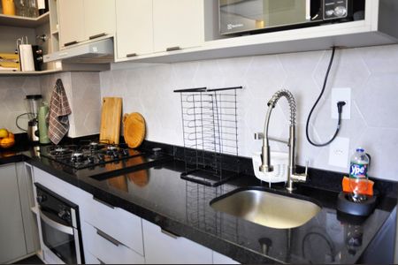 Apartamento à venda com 34m², 2 quartos e sem vaga Apartamento à venda com 34m², 2 quartos e sem vagaDetalhe - Cozinha Americana