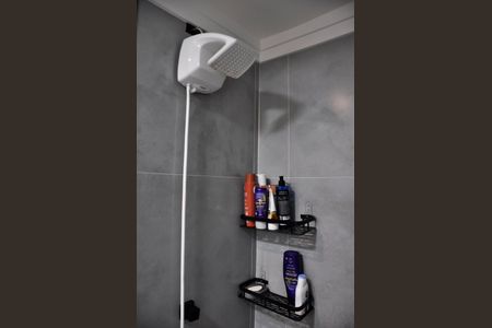 Apartamento à venda com 34m², 2 quartos e sem vaga Apartamento à venda com 34m², 2 quartos e sem vagaDetalhe - Banheiro Social