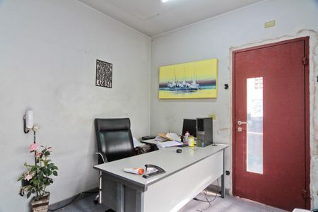 Casa para alugar com 430m², 1 quarto e sem vagaEscritório