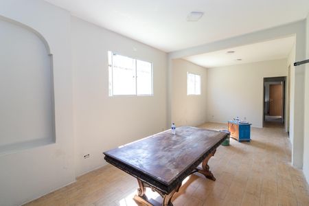 Casa à venda com 150m², 3 quartos e 3 vagasSala