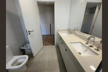 Apartamento para alugar com 228m², 3 quartos e 4 vagasBanheiro 2 da Suíte 3