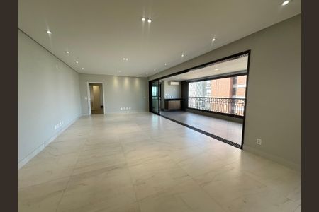 Apartamento para alugar com 228m², 3 quartos e 4 vagasSala