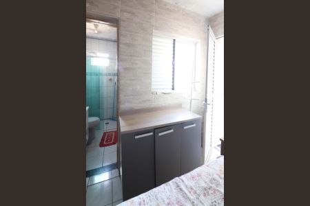 Casa à venda com 220m², 2 quartos e 2 vagasQuarto 2 - Suíte Banheiro 