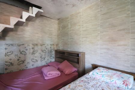 Casa à venda com 220m², 2 quartos e 2 vagasQuarto 2 - Suíte