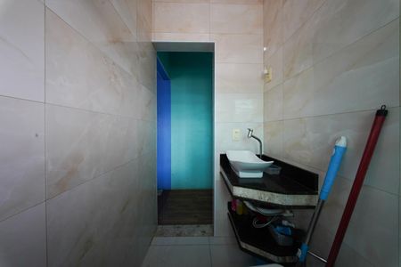 Casa à venda com 330m², 3 quartos e 2 vagasBanheiro
