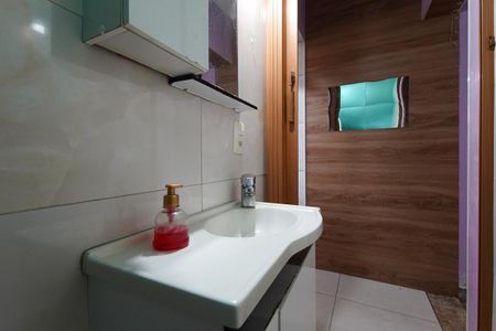 Casa à venda com 330m², 3 quartos e 2 vagasLavabo