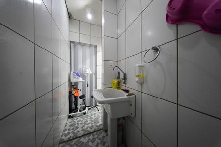 Casa à venda com 330m², 3 quartos e 2 vagasBanheiro de serviço
