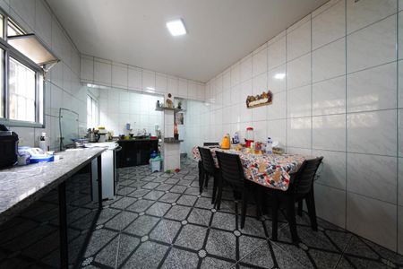 Casa à venda com 330m², 3 quartos e 2 vagasCozinha