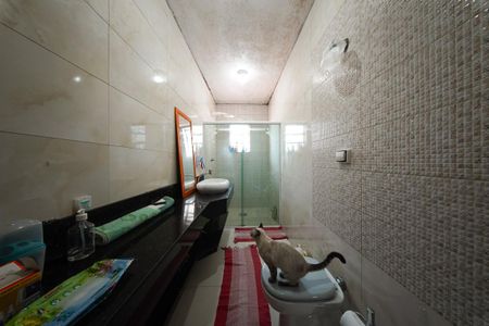Casa à venda com 330m², 3 quartos e 2 vagasBanheiro da Suíte