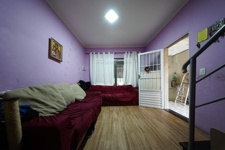 Casa à venda com 330m², 3 quartos e 2 vagasSala
