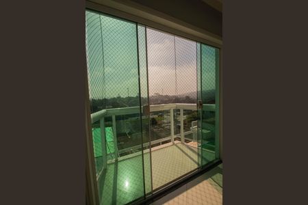 Casa de condomínio para alugar com 240m², 4 quartos e 4 vagasSala 2