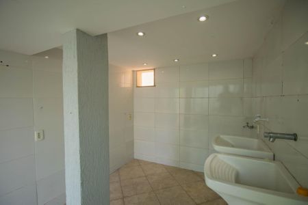 Casa de condomínio para alugar com 240m², 4 quartos e 4 vagasÁrea de Serviço