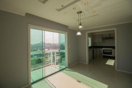 Casa de condomínio para alugar com 240m², 4 quartos e 4 vagasSala 2