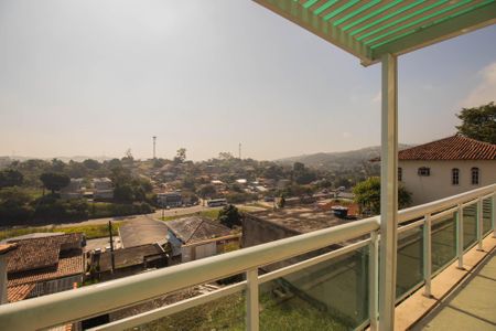 Casa de condomínio para alugar com 240m², 4 quartos e 4 vagasVaranda