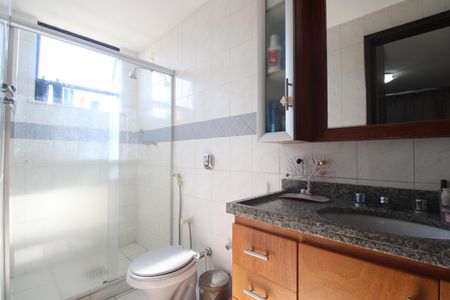 Apartamento para alugar com 265m², 3 quartos e 3 vagasBanheiro da suíte