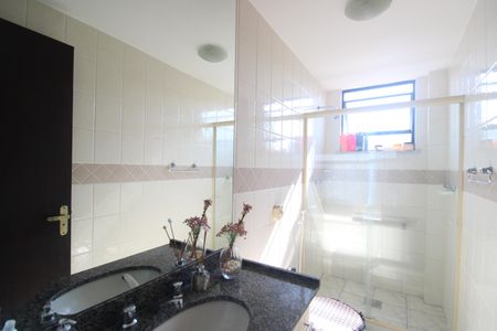 Apartamento para alugar com 265m², 3 quartos e 3 vagasBanheiro social