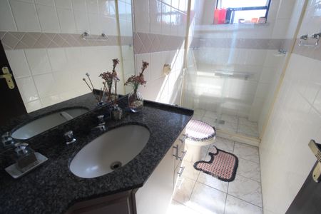 Apartamento para alugar com 265m², 3 quartos e 3 vagasBanheiro social