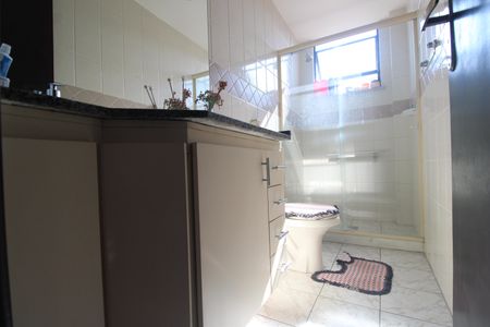 Apartamento para alugar com 265m², 3 quartos e 3 vagasBanheiro social