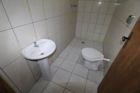 Banheiro de casa para alugar com 1 quarto, 98m² em Cidade Morumbi, São José dos Campos