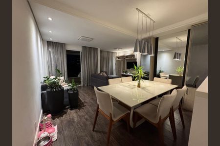 Apartamento à venda com 70m², 2 quartos e 2 vagas Apartamento à venda com 70m², 2 quartos e 2 vagasSala